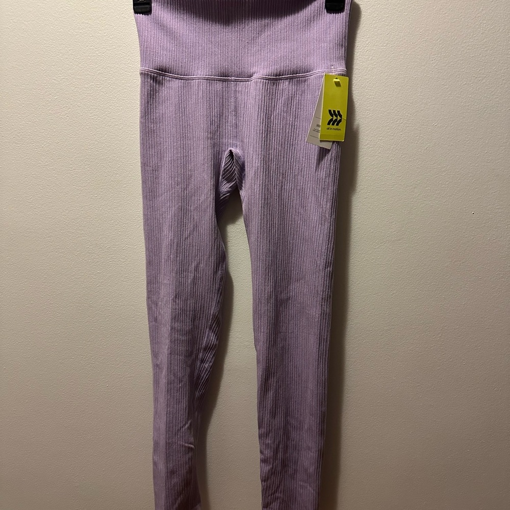 Women’s Lavender Leggings size M